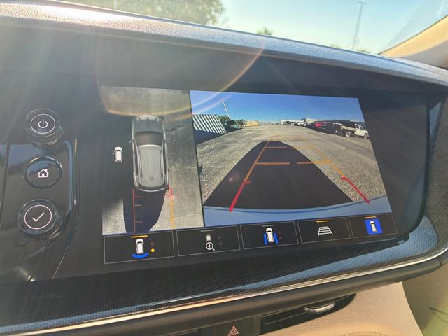 Used 2022 Buick Envision Essence w/ Technology Package I AWD/4WD image 29