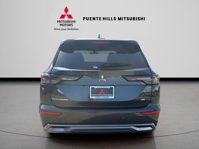 New 2026 Mitsubishi Outlander SE FWD image 6