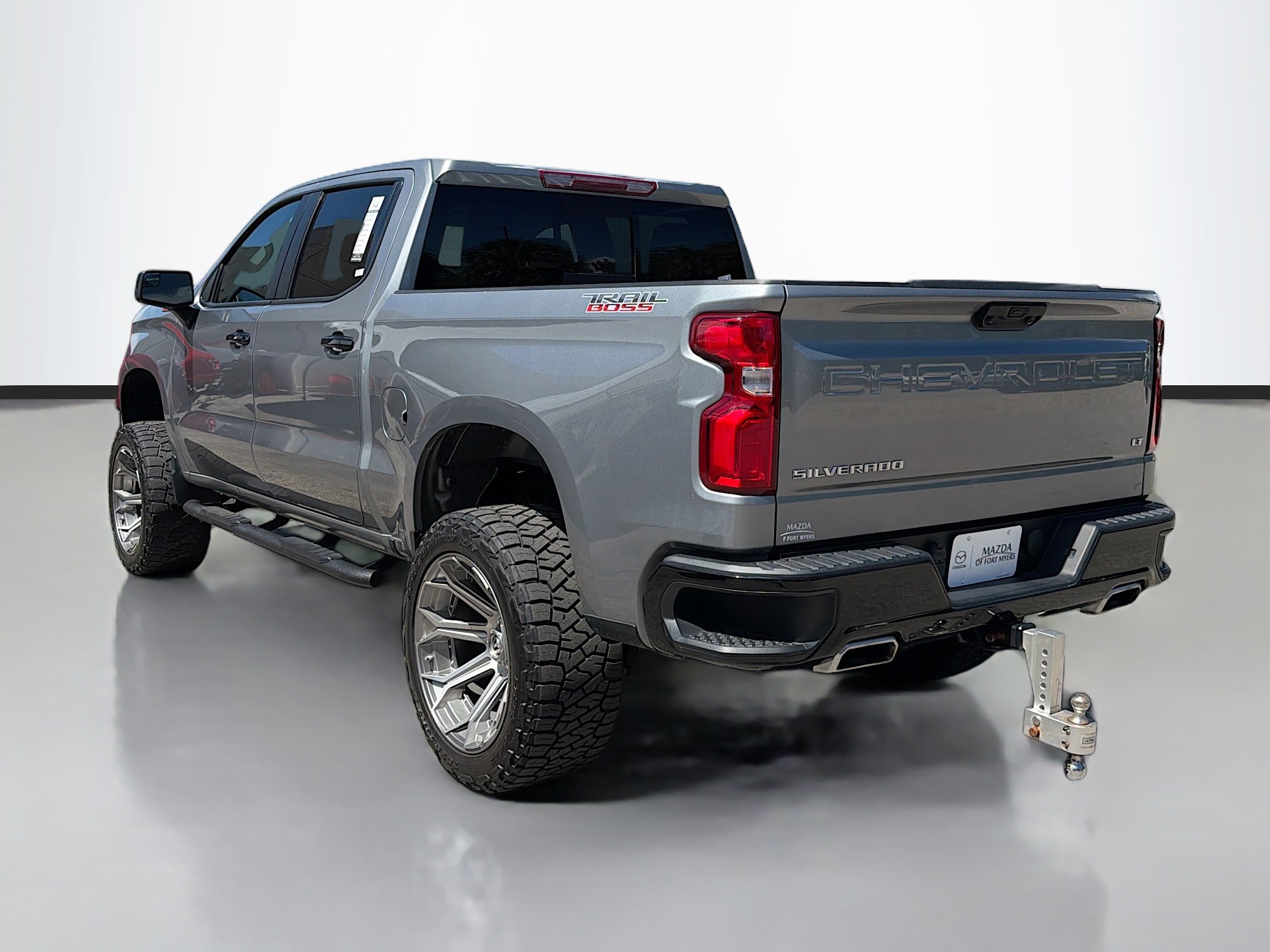 Used 2023 Chevrolet Silverado 1500 LT Trail Boss w/ Convenience Package II AWD/4WD image 5