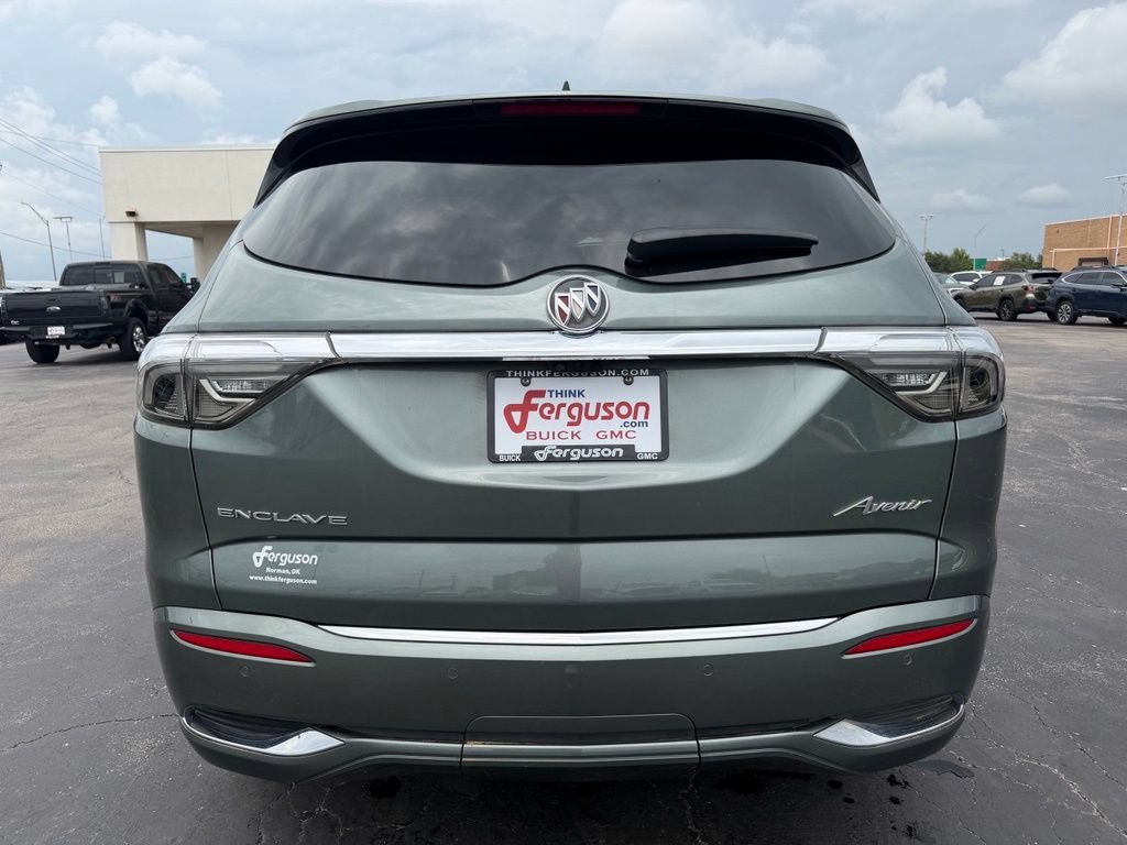 Used 2023 Buick Enclave Avenir w/ Avenir Technology Package FWD image 15