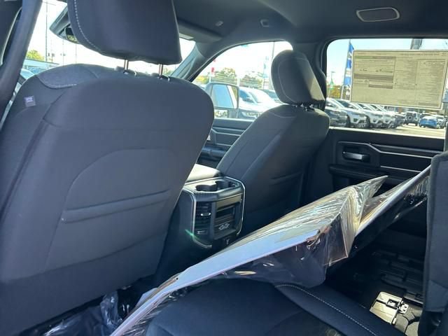 New 2026 RAM 3500 Big Horn AWD/4WD image 14