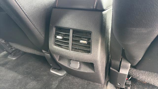 Used 2013 Ford Edge SEL FWD image 28