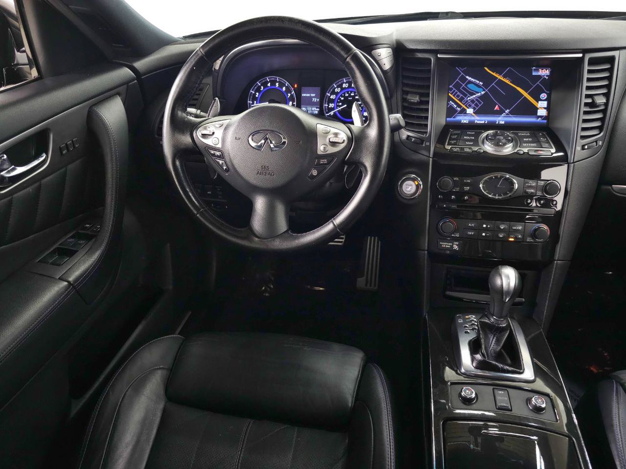 Used 2017 INFINITI QX70 AWD w/ Premium Package image 17