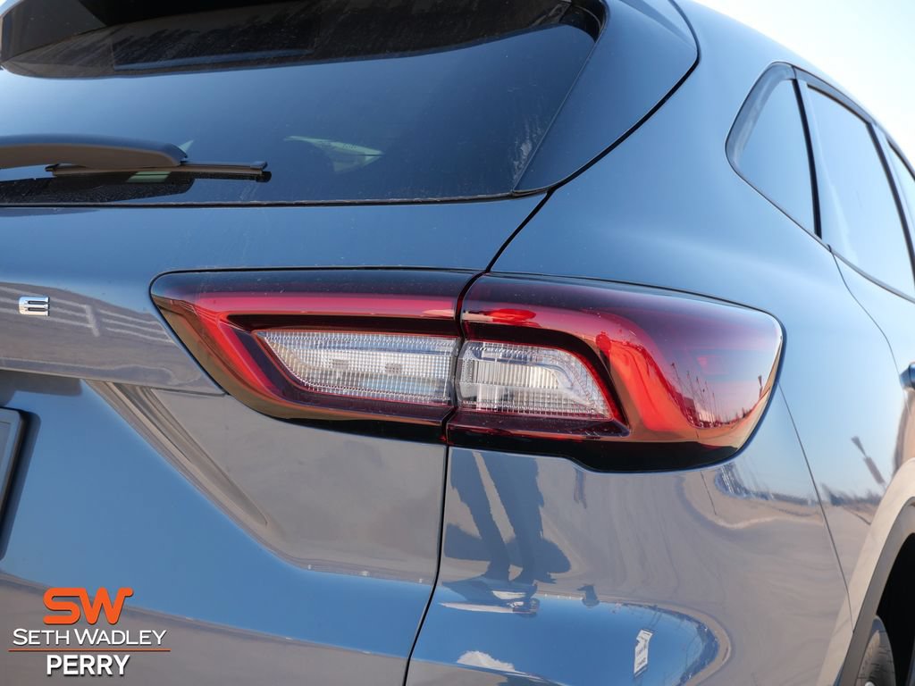 New 2026 Ford Escape Active FWD image 8