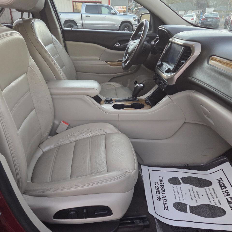 Used 2017 GMC Acadia Denali w/ Technology Package image 17