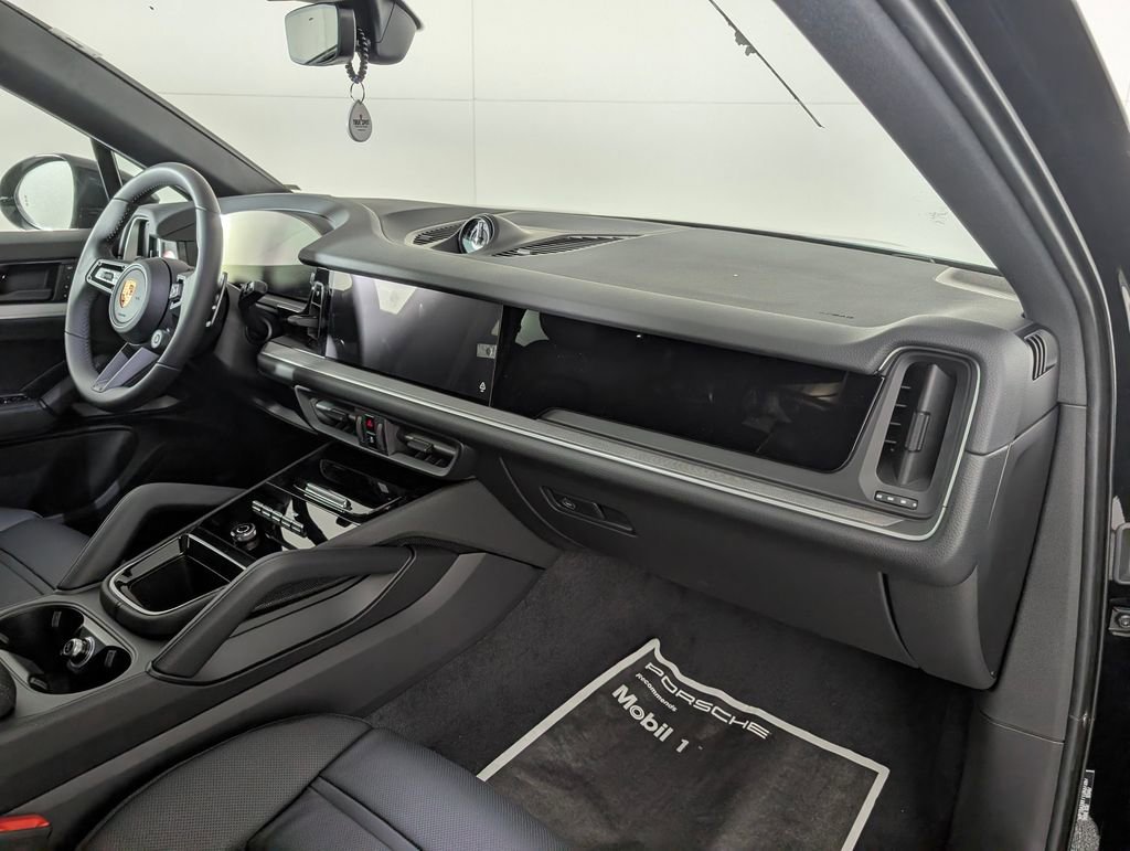 New 2026 Porsche Cayenne Coupe image 20
