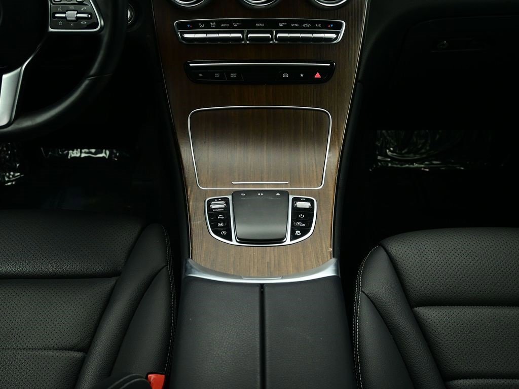 Used 2022 Mercedes-Benz GLC 300 4MATIC image 5