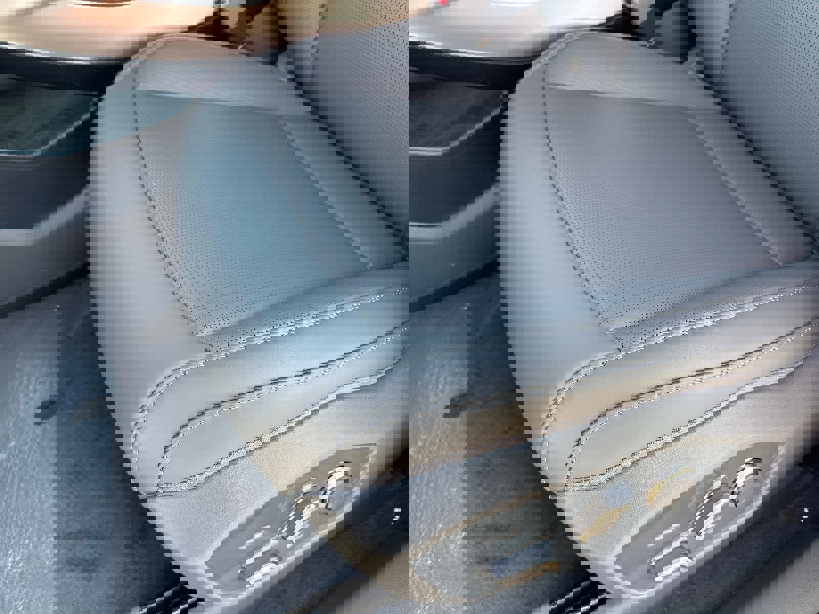 New 2026 Kia EV9 Light image 17