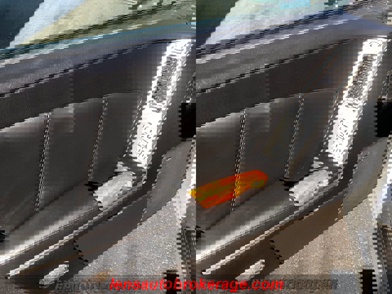 Used 2004 Cadillac XLR image 9