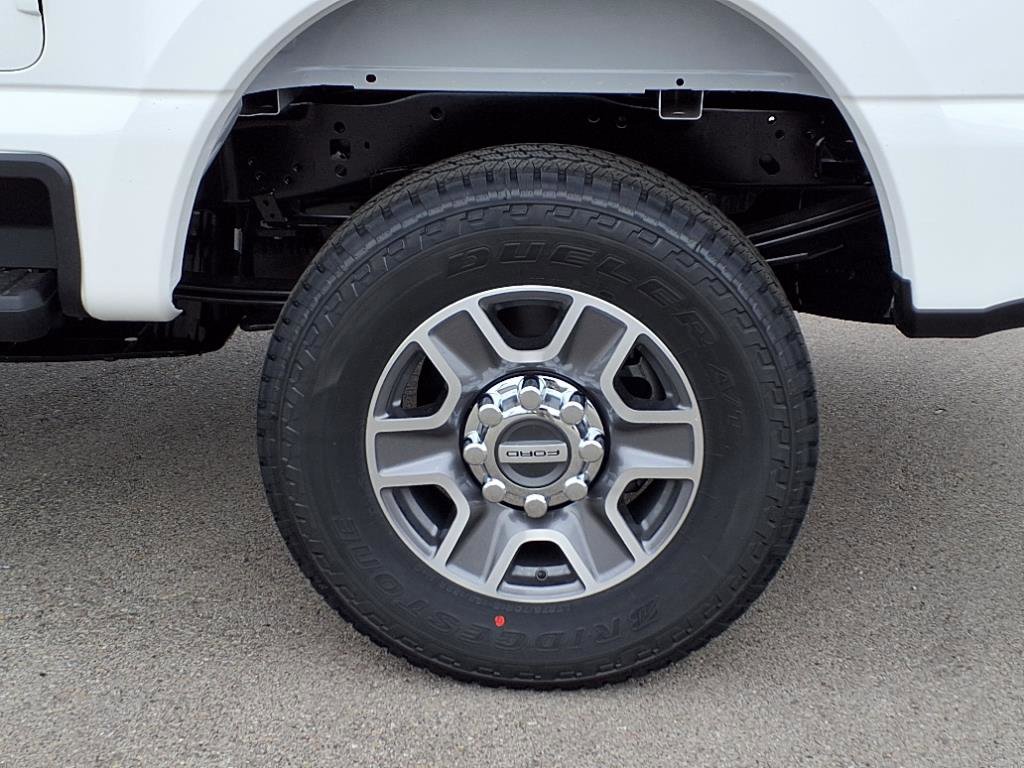 New 2025 Ford F250 Lariat w/ FX4 Off-Road Package image 11