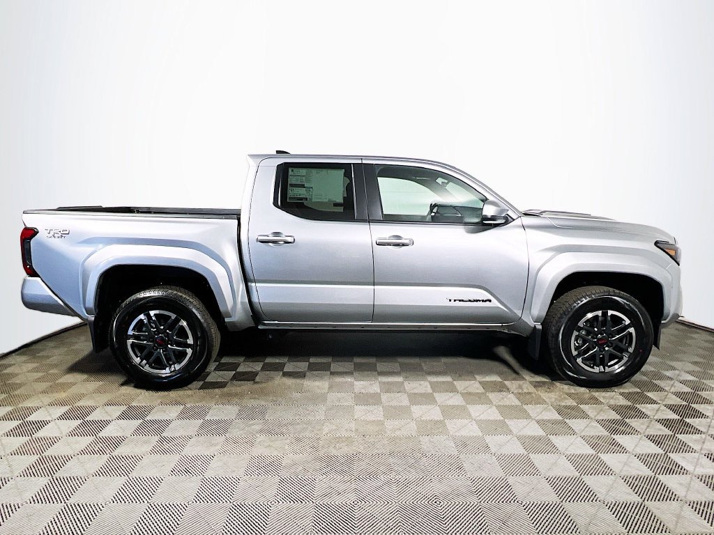 Used 2026 Toyota Tacoma TRD Sport AWD/4WD image 8