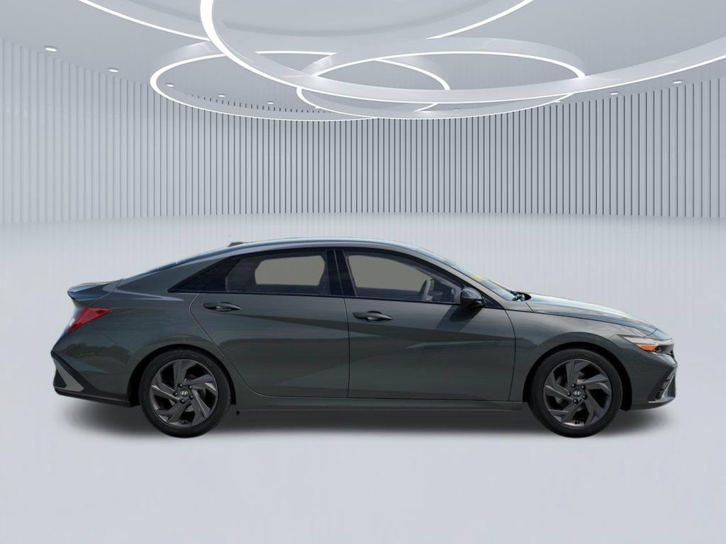 New 2026 Hyundai Elantra Sport FWD image 7