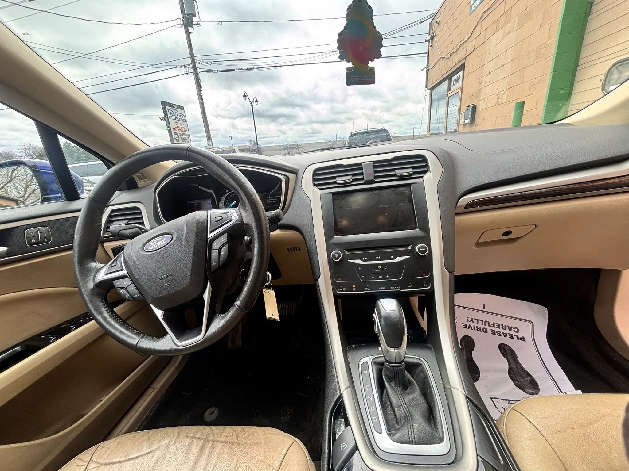 Used 2014 Ford Fusion SE w/ Equipment Group 202A image 32