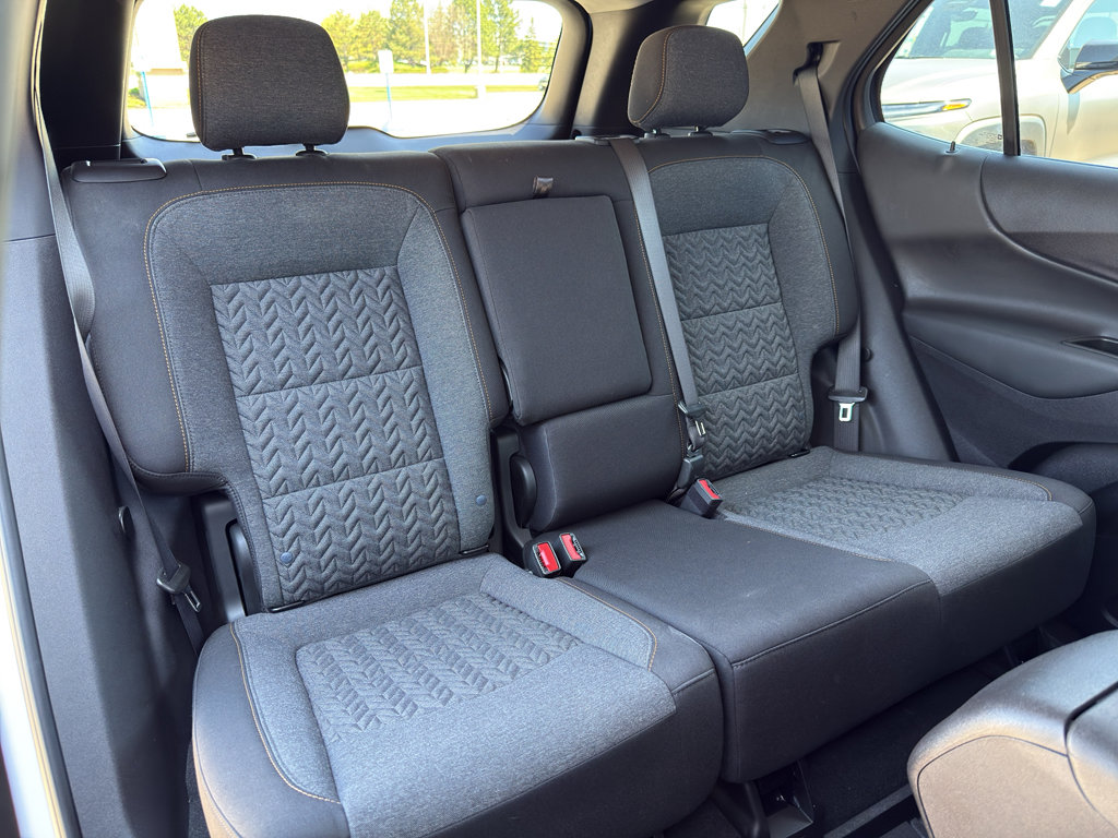 Used 2023 Chevrolet Equinox LT image 39