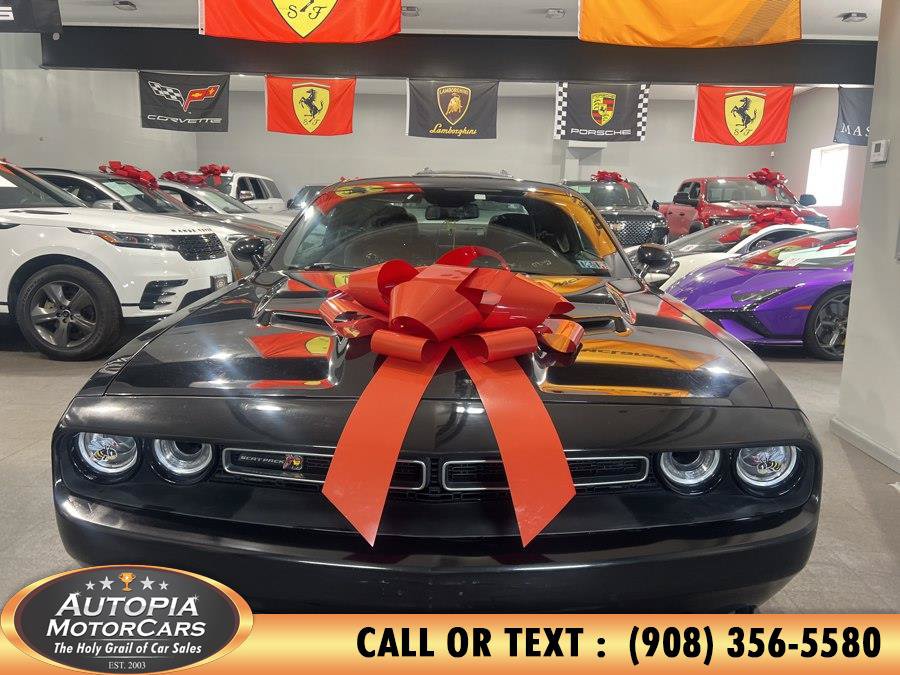 Used 2017 Dodge Challenger R/T Scat Pack RWD image 7