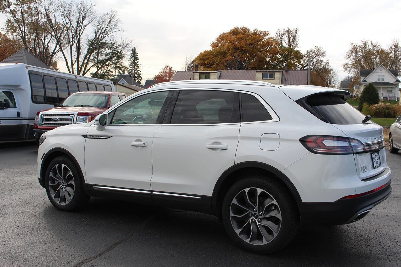 Used 2022 Lincoln Nautilus Reserve w/ Luxury Package image 3