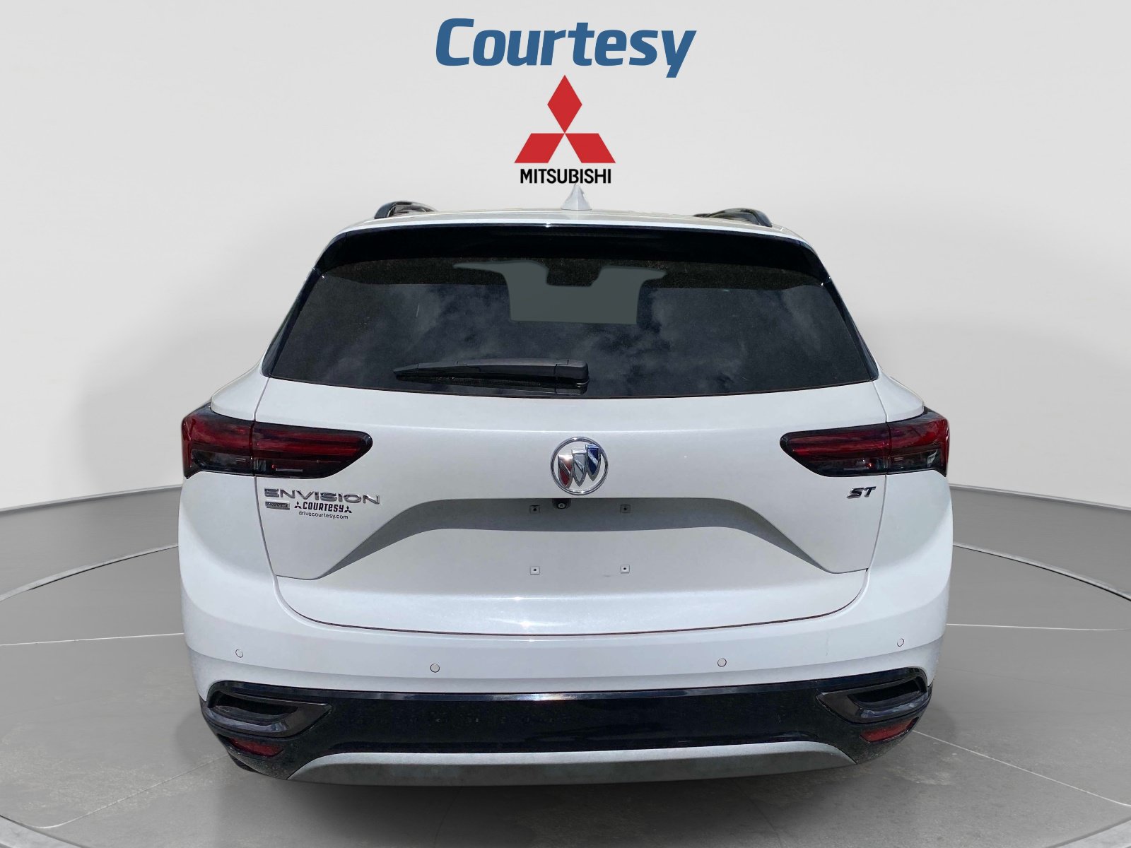 Used 2023 Buick Envision Preferred w/ Sport Touring Package AWD/4WD image 4