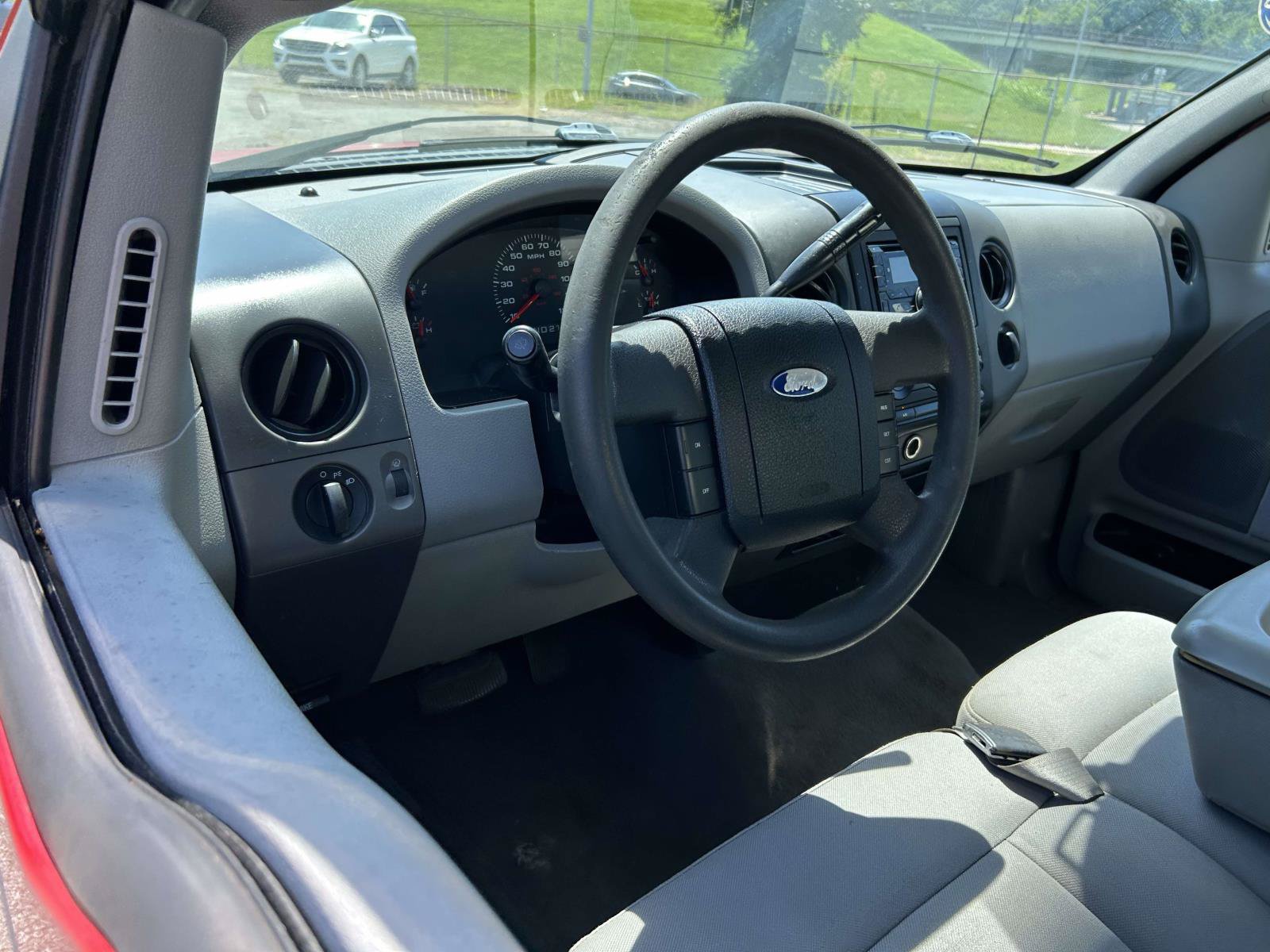 Used 2005 Ford F150 STX RWD image 10