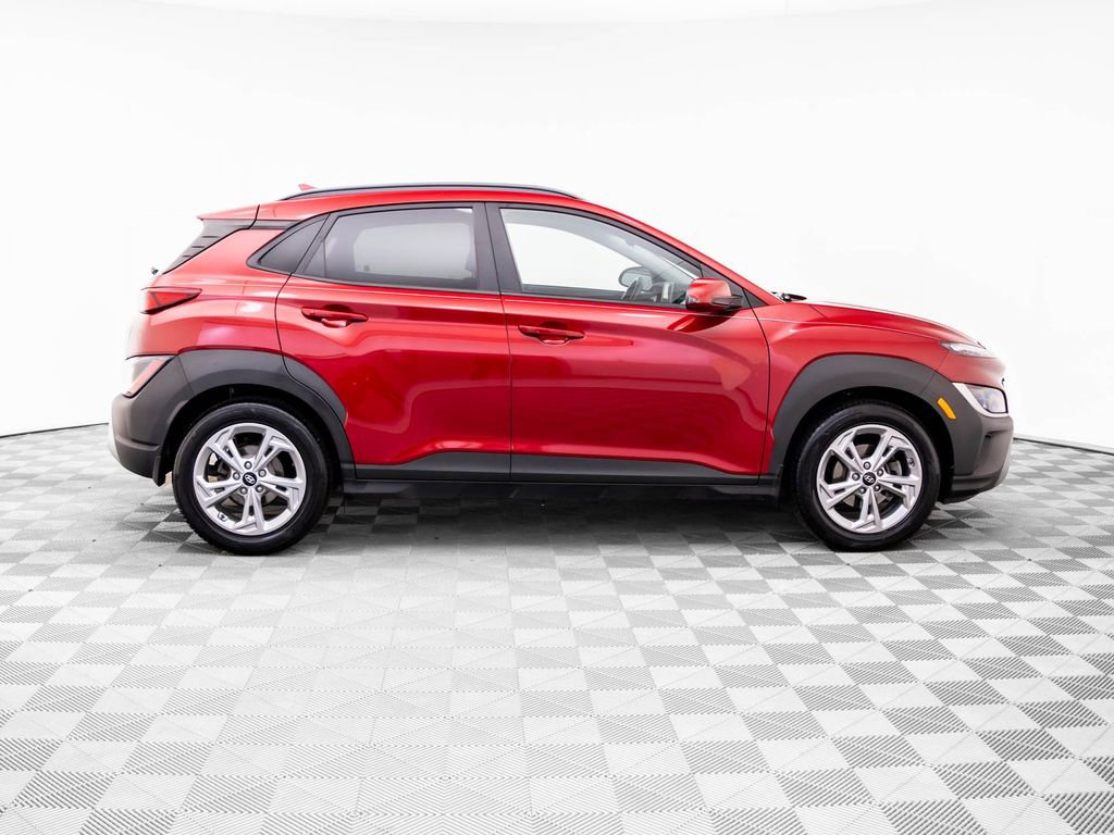 Used 2022 Hyundai Kona SEL w/ Convenience Package FWD image 8
