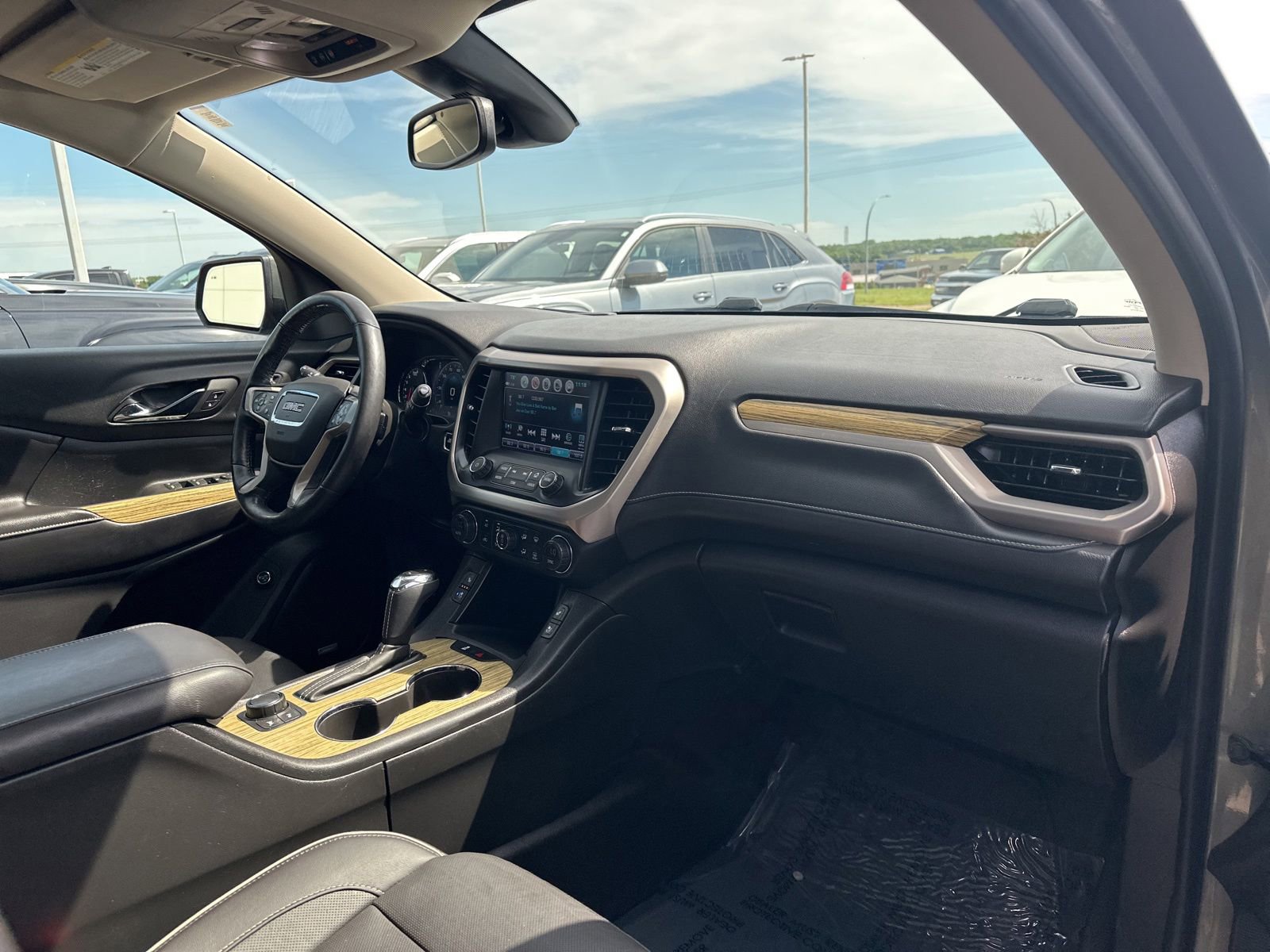 Used 2018 GMC Acadia Denali AWD/4WD image 38