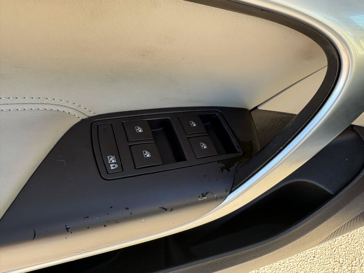 Used 2013 Buick Regal Premium FWD image 19