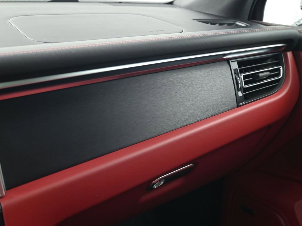 Certified 2023 Porsche Macan GTS image 23