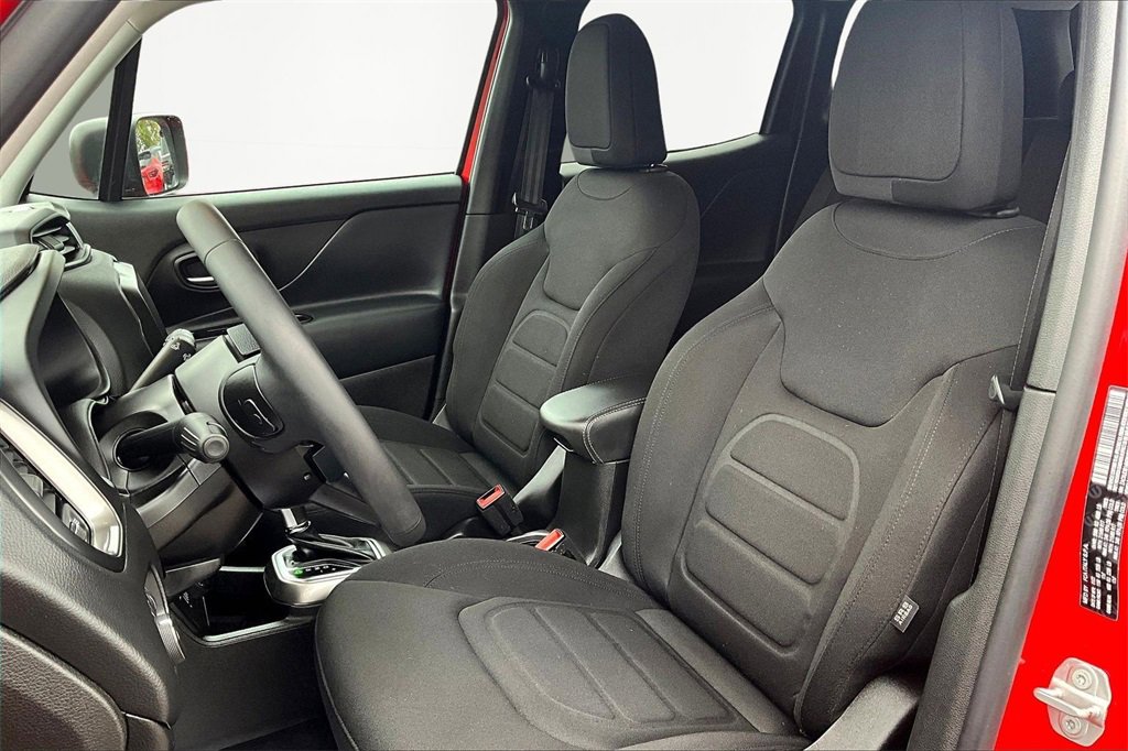 Used 2022 Jeep Renegade Latitude image 24