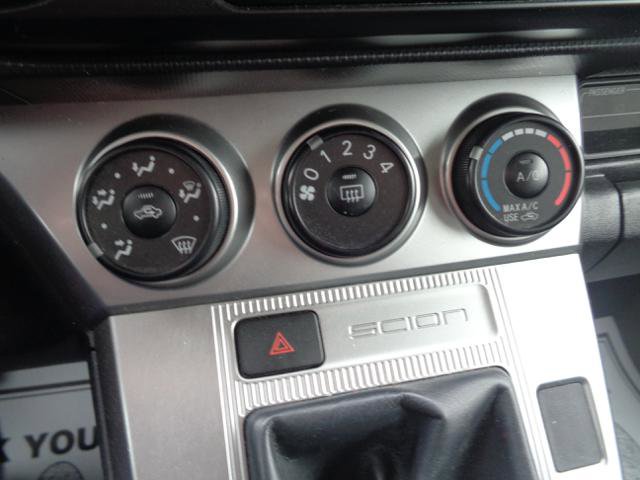 Used 2012 Scion xB 5-Door Wagon 5-Spd MT image 30