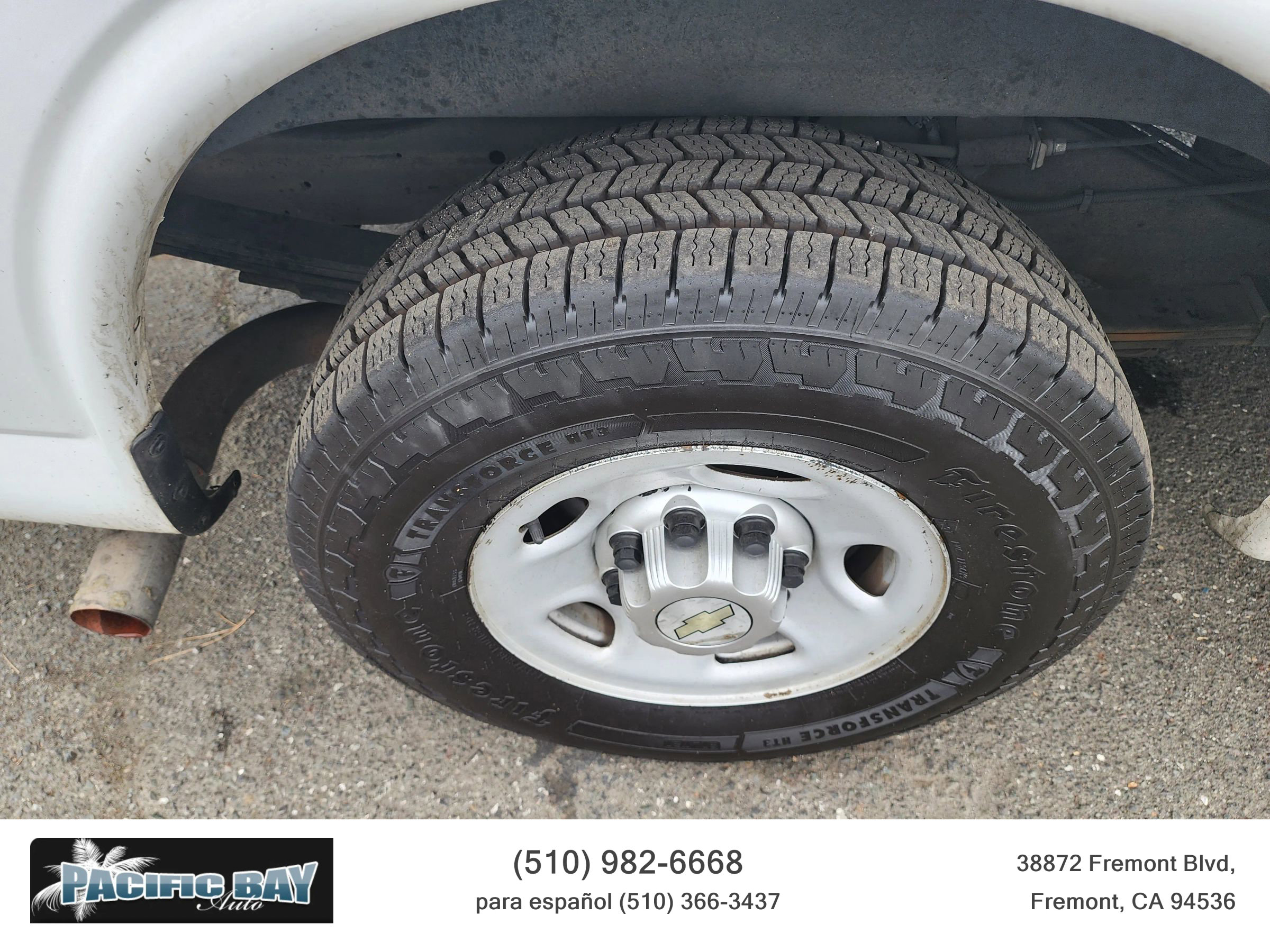 Used 2012 Chevrolet Express 2500 image 26