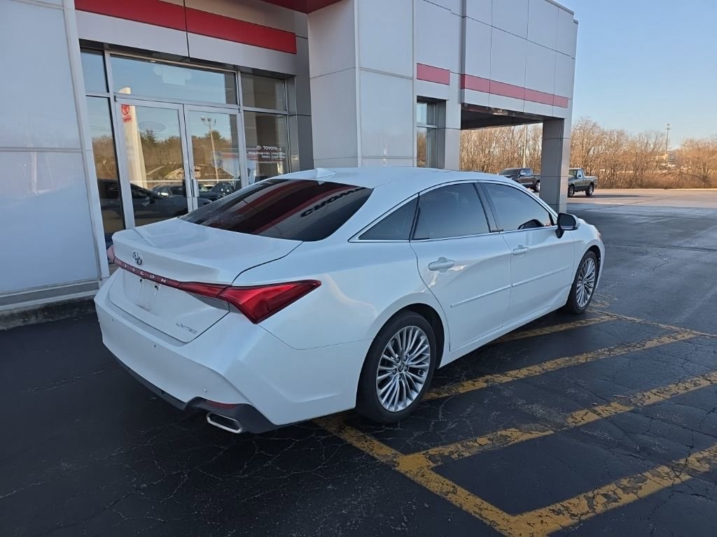 Used 2022 Toyota Avalon Limited w/ Advanced Safety Package image 3