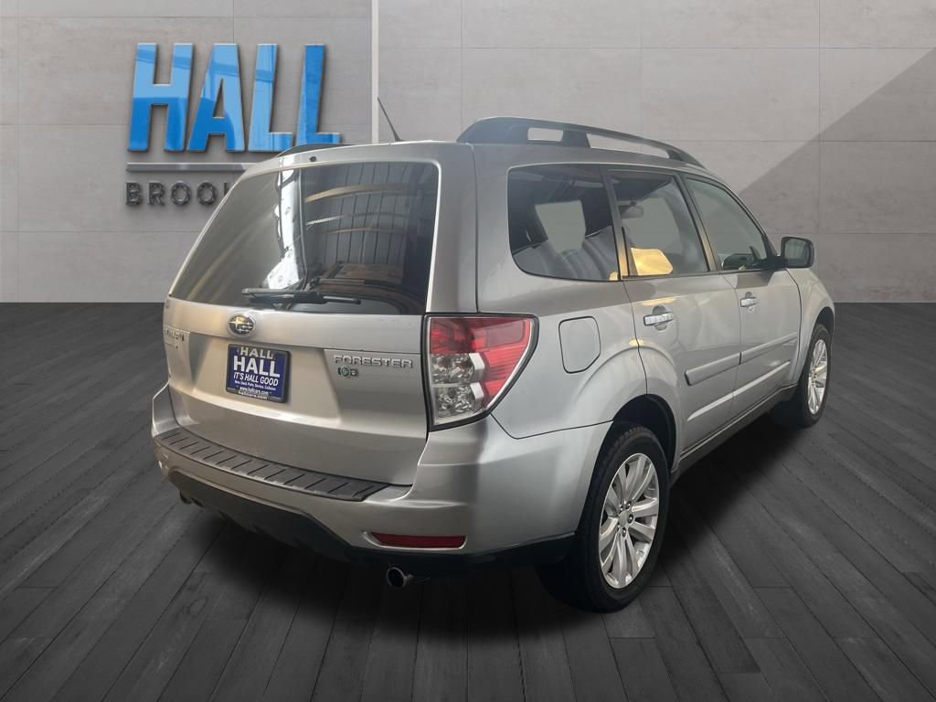 Used 2012 Subaru Forester 2.5X Premium w/ All-Weather Pkg image 5