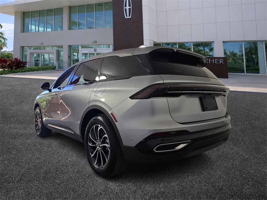 Used 2024 Lincoln Nautilus Premier w/ Equipment Group 102A image 5