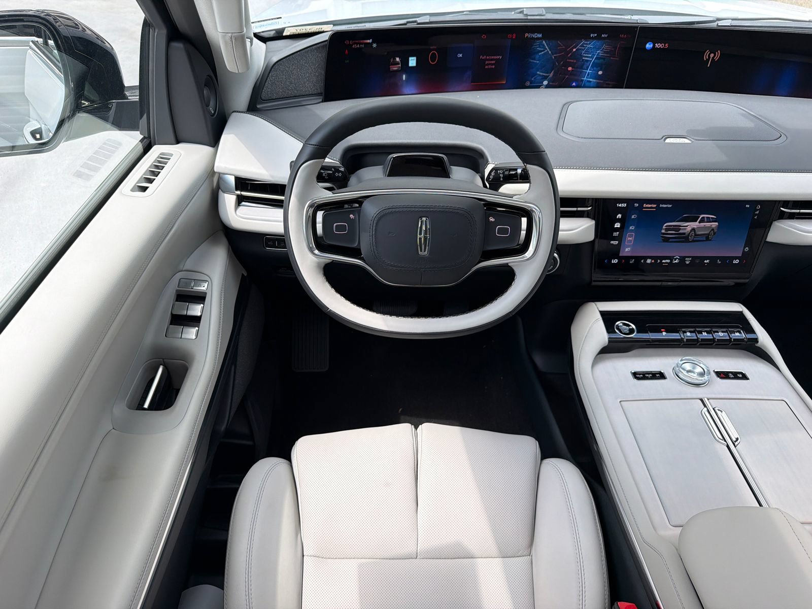 New 2026 Lincoln Navigator L Reserve AWD/4WD image 23