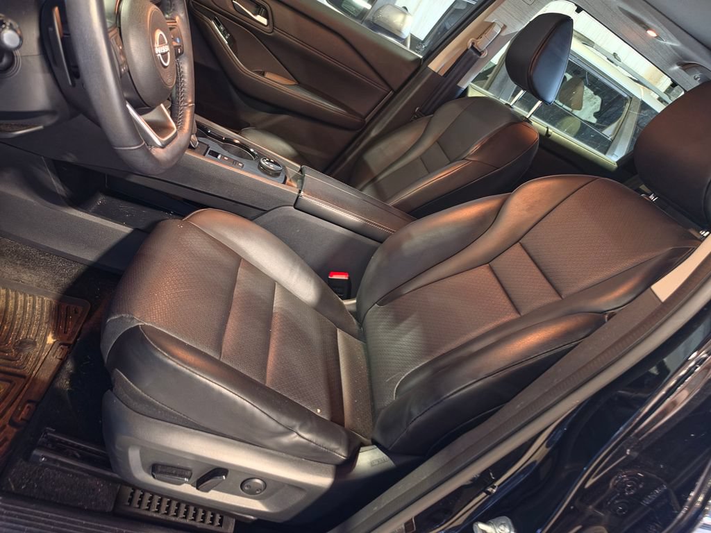 Used 2024 Nissan Rogue SV w/ SV Premium Package AWD/4WD image 5