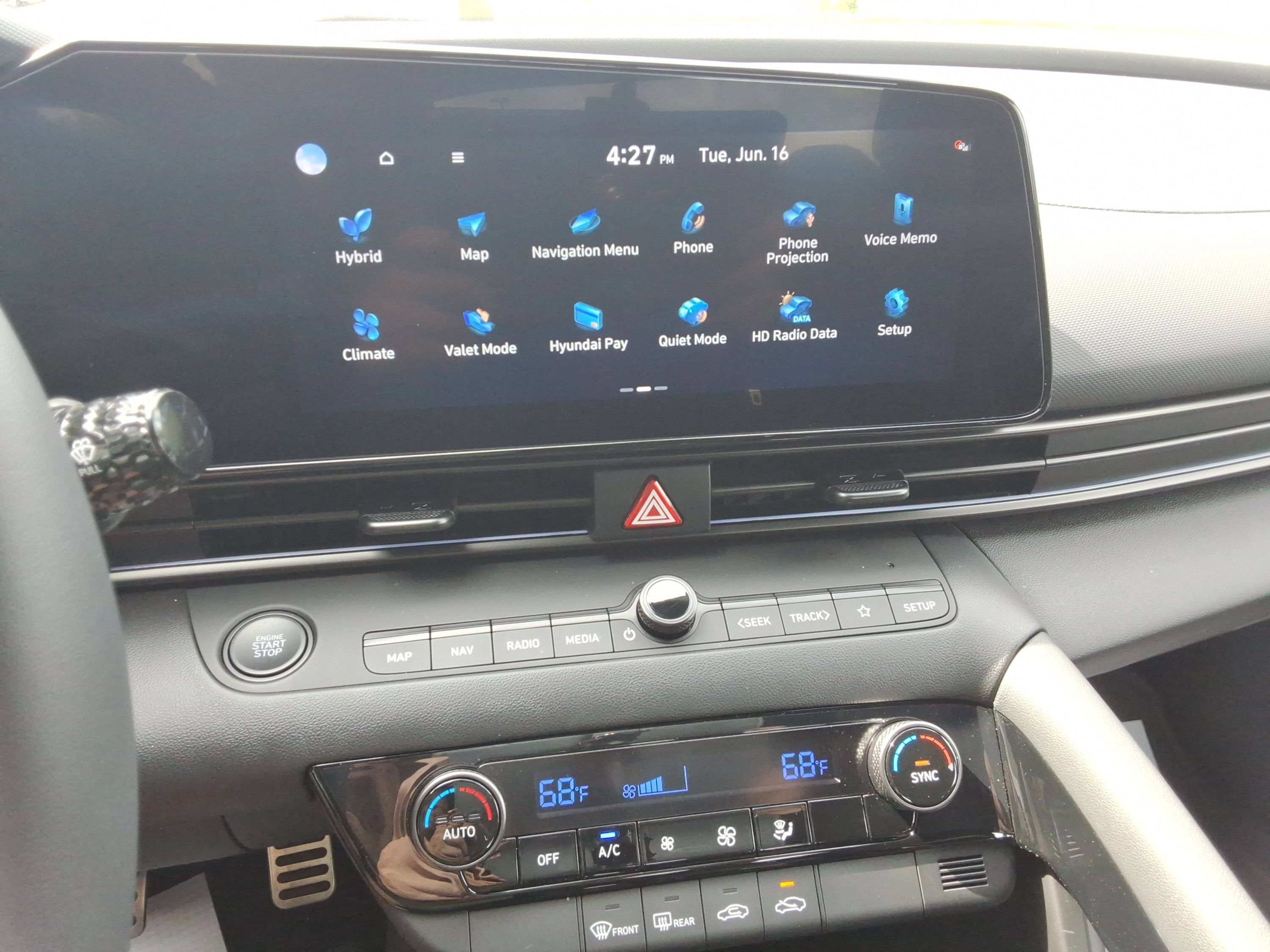 Used 2026 Hyundai Elantra SEL FWD image 15