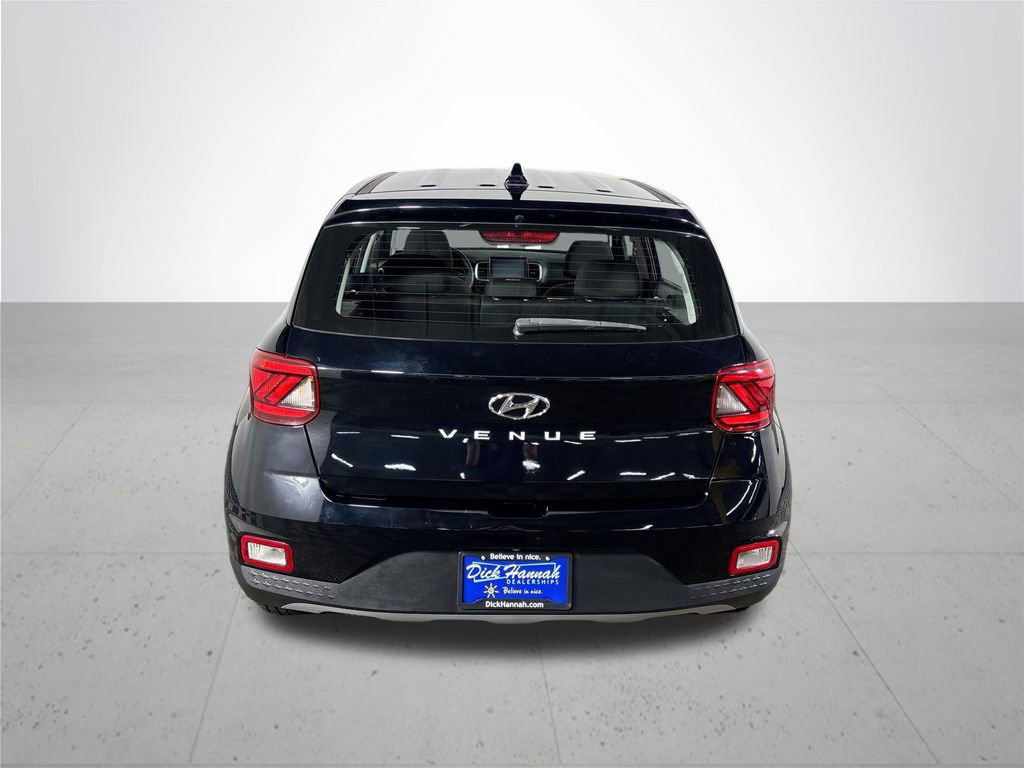 Used 2020 Hyundai Venue SE FWD image 7