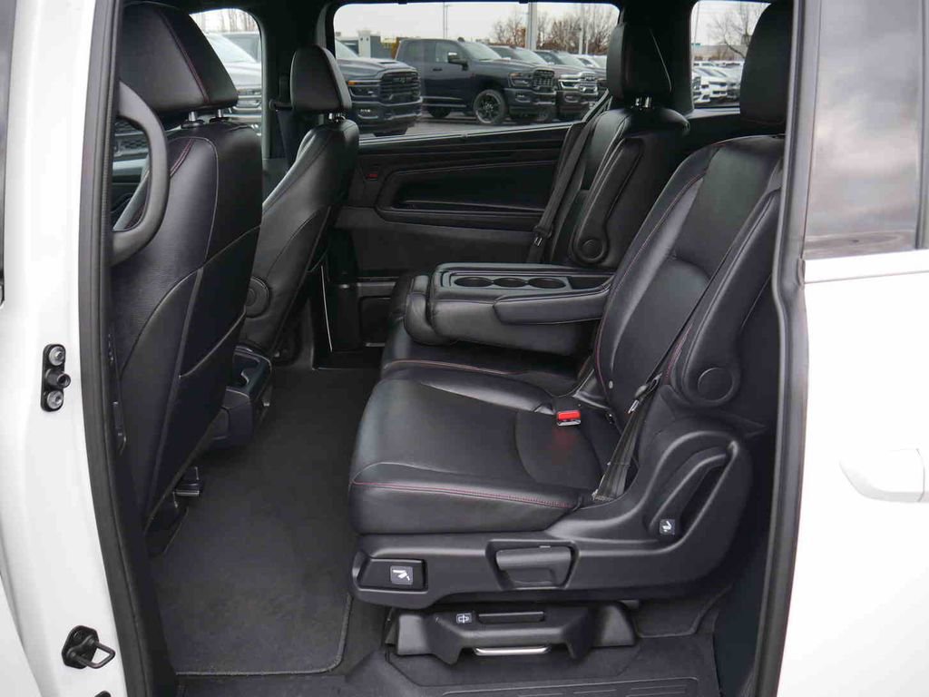 Used 2023 Honda Odyssey Sport image 14