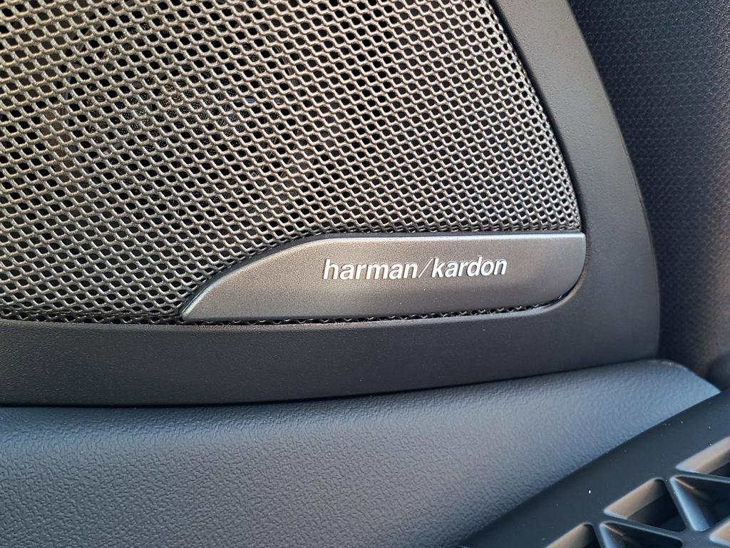 New 2026 BMW X6 xDrive40i image 10