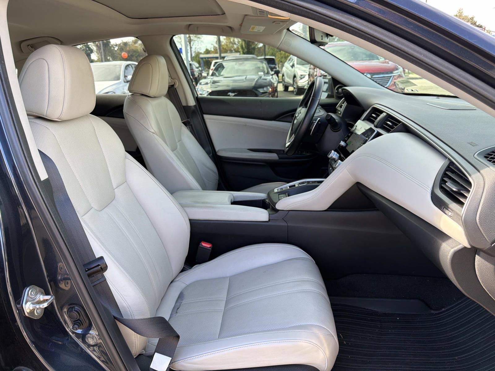 Used 2019 Honda Insight Touring image 29
