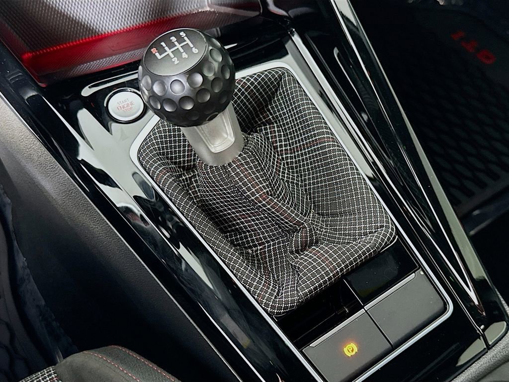 Used 2024 Volkswagen GTI SE image 29