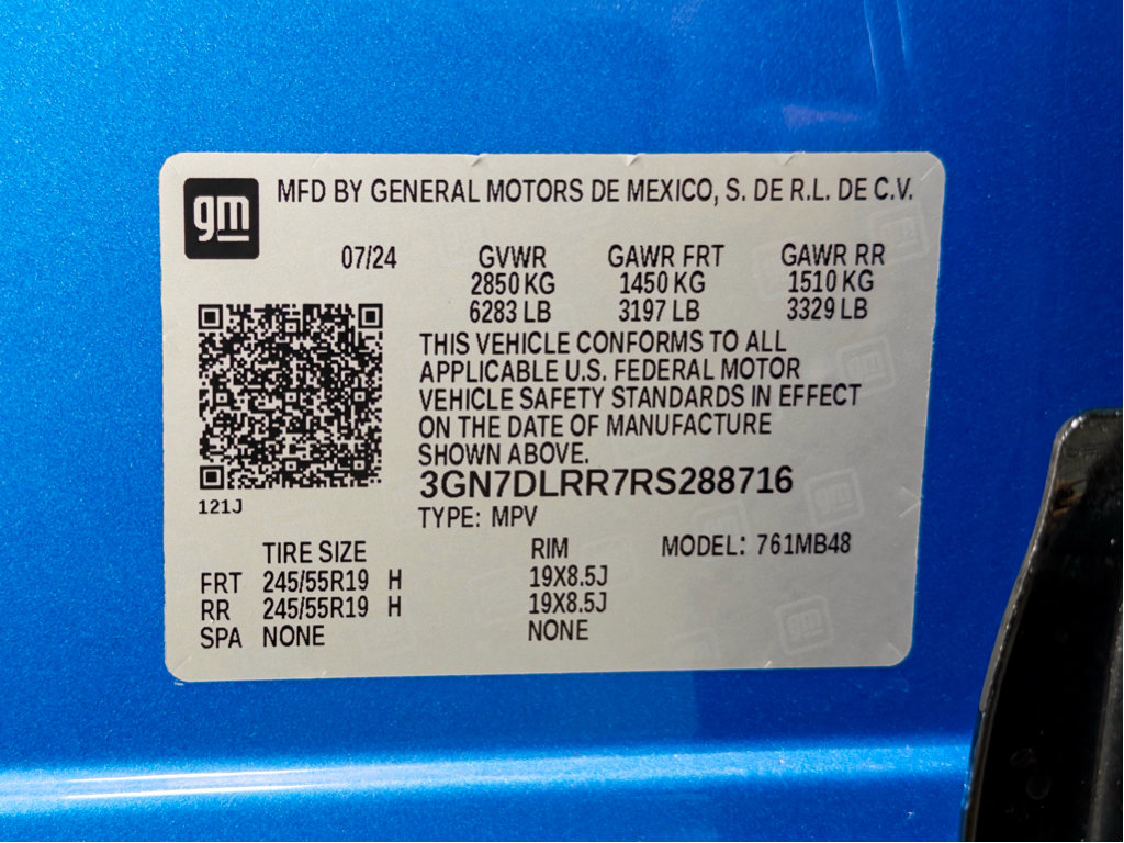 Used 2024 Chevrolet Equinox EV LT w/ LPO, Active Package AWD/4WD image 28