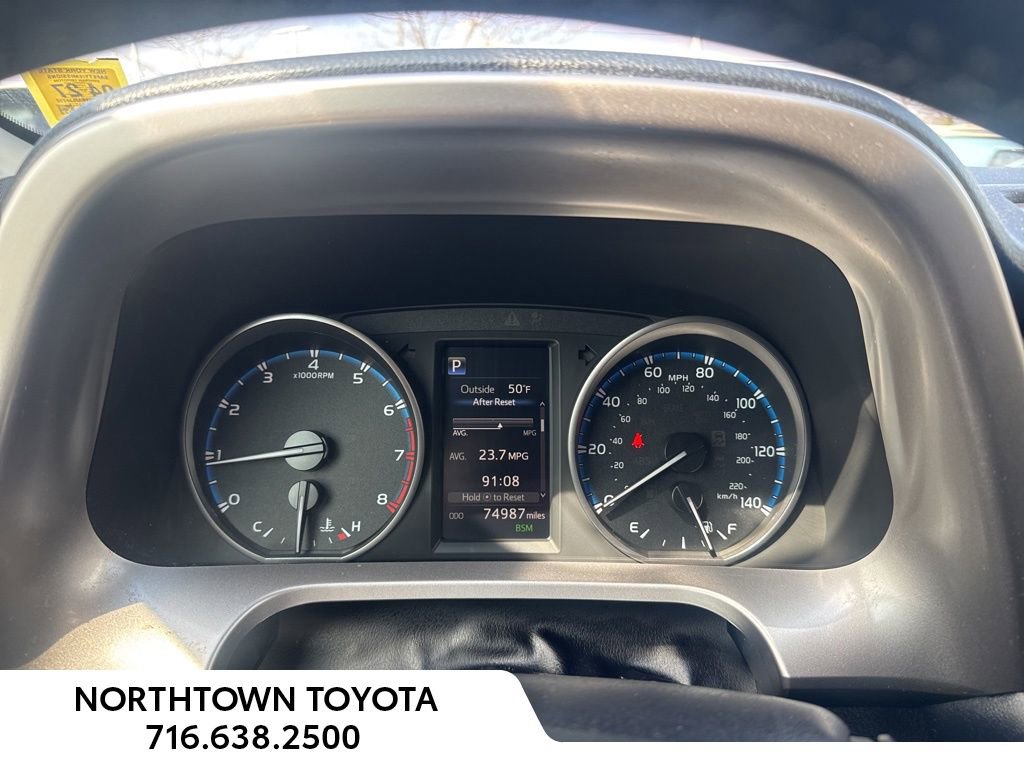 Used 2018 Toyota RAV4 XLE w/ Plus Extra Value Package AWD/4WD image 27