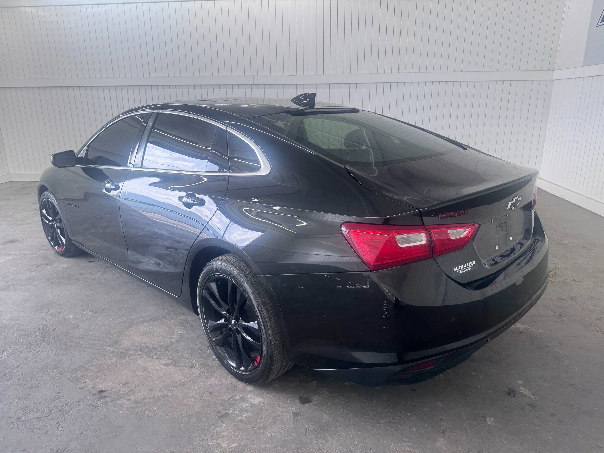 Used 2018 Chevrolet Malibu LT w/ Redline Edition FWD image 7