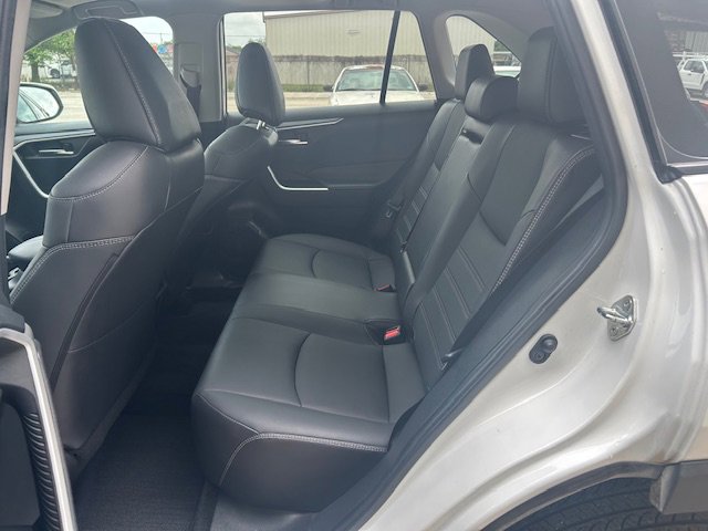 Used 2022 Toyota RAV4 XLE Premium FWD image 11
