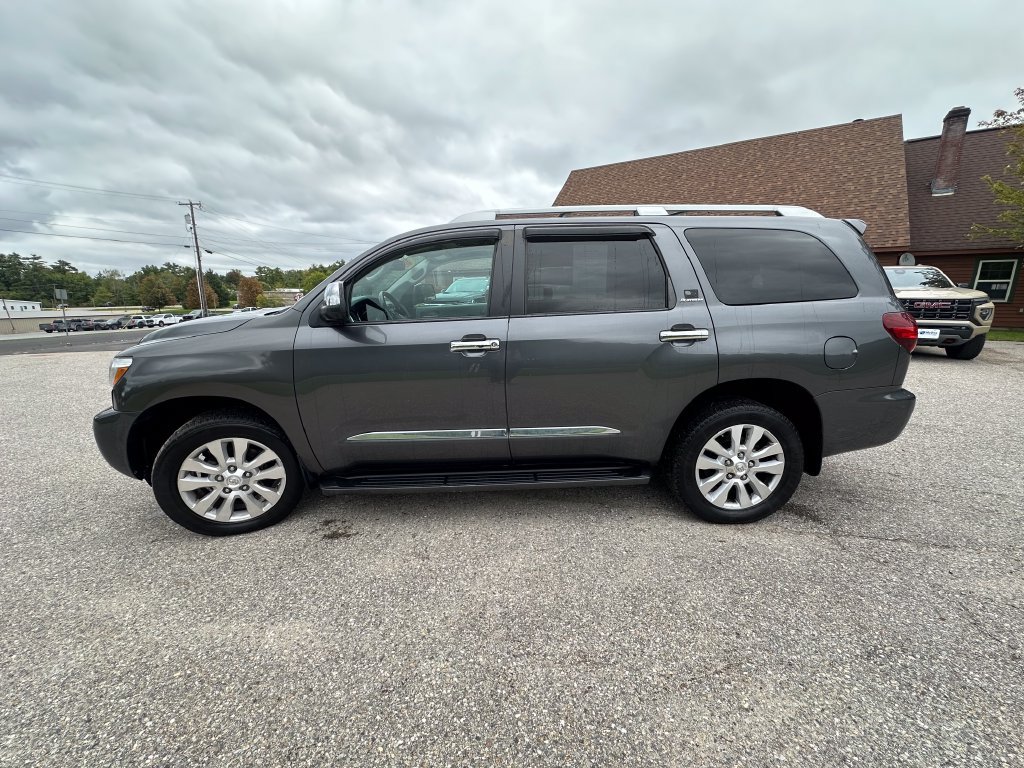 Used 2019 Toyota Sequoia Platinum AWD/4WD image 2