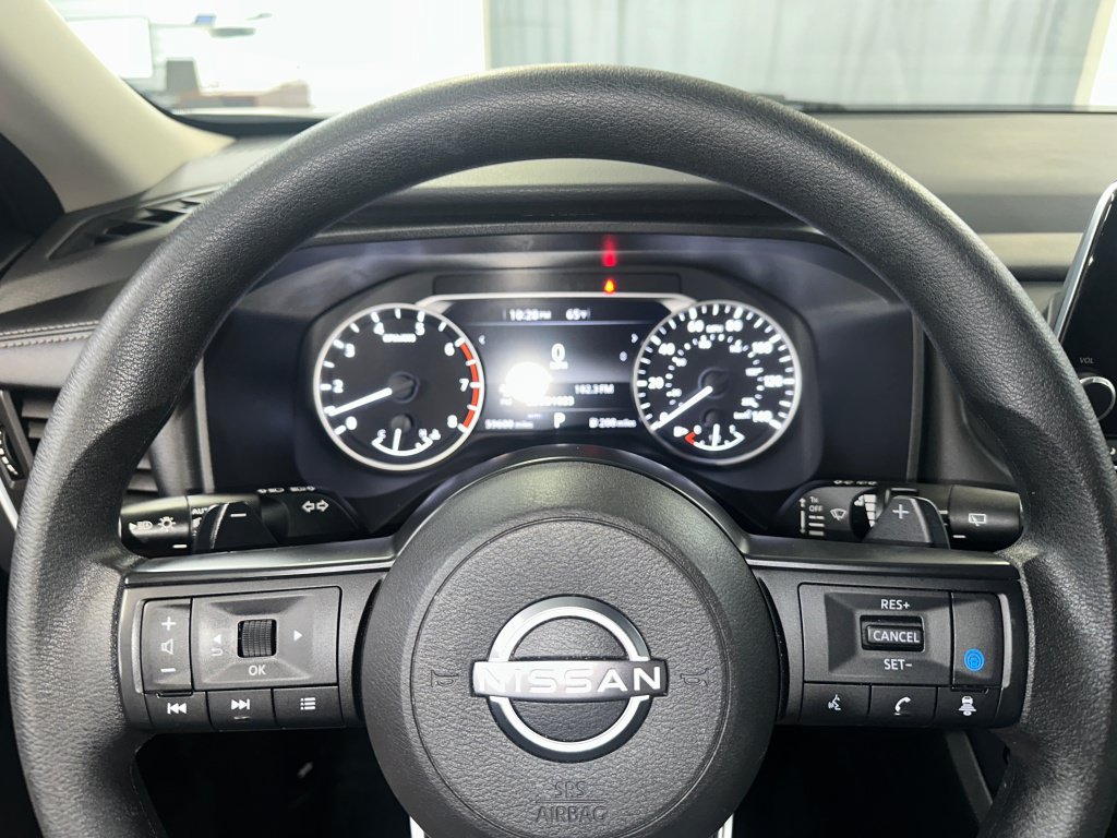 Used 2024 Nissan Rogue SV AWD/4WD image 9