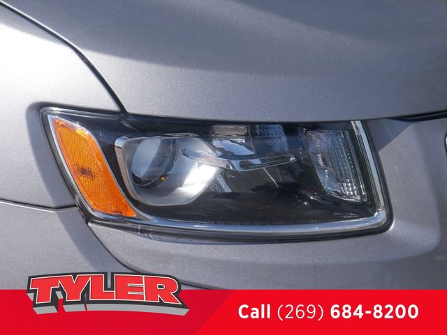 Used 2015 Jeep Grand Cherokee Limited w/ Trailer Tow Group IV AWD/4WD image 10