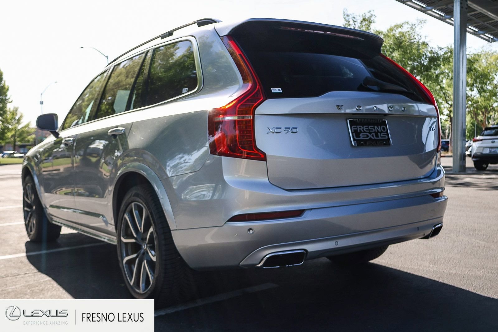 Used 2019 Volvo XC90 T6 Momentum AWD/4WD image 4