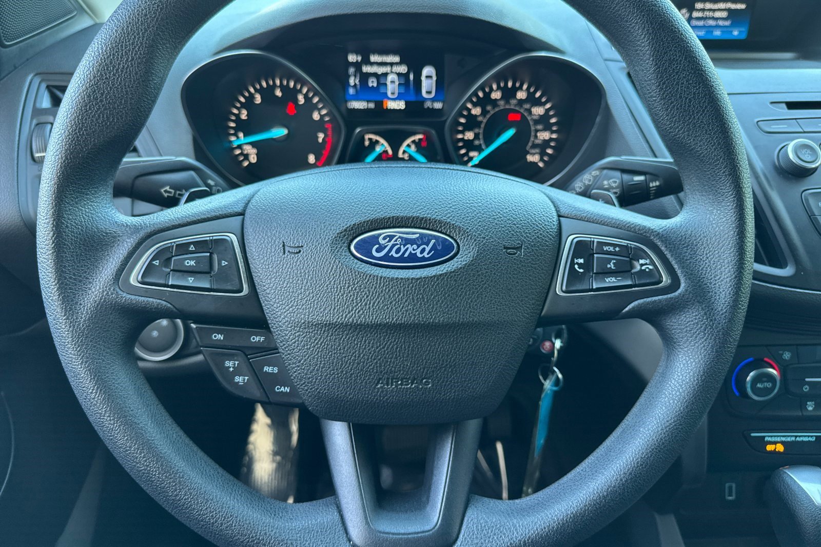 Used 2017 Ford Escape SE image 16