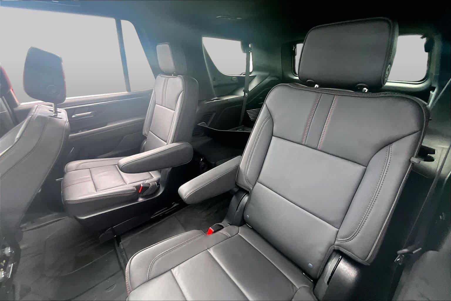 Used 2025 Chevrolet Tahoe RST w/ Comfort Package RWD image 19